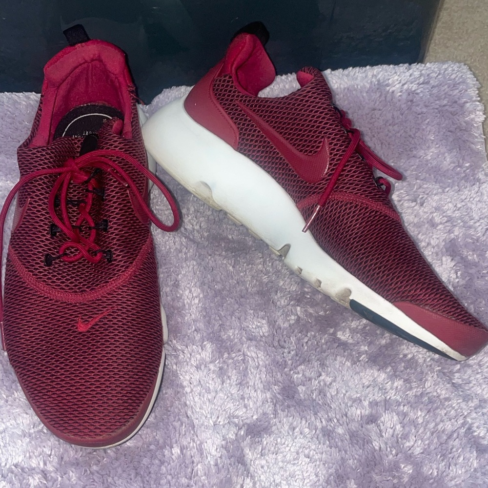 Women’s Nike Presto Sneakers-Size 9.5